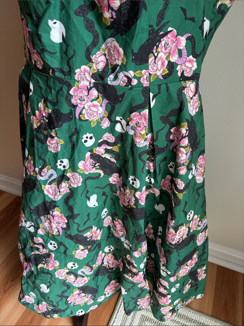 ModCloth Skulls Raven Floral Snake Pin Up Dress Crinoline NWT Halloween Retro - Picture 4 of 9